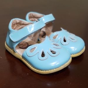 Livie & Luca Sky Blue Petal Shoes Sz 5